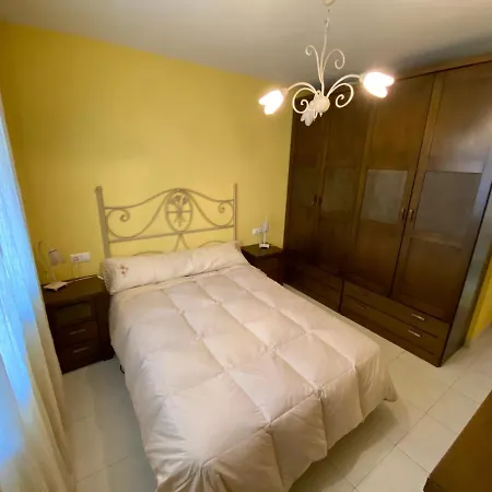 Con Piscina A 350 Metros De La Playa Apartamento